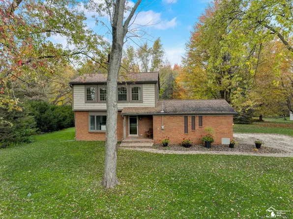 34750 Willow Rd, New Boston, MI 48164