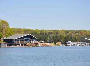 790 Fox Chase Rd, Wirtz, VA 24184