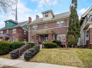 3052 N Stowell Ave, Milwaukee, WI 53211