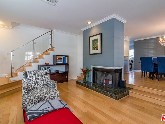 3rd image of 141 N Clark Dr APT 4