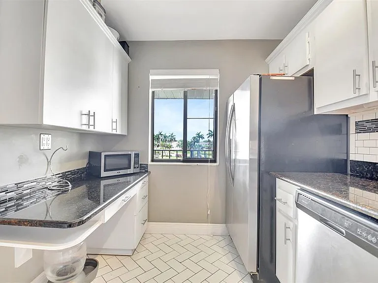 4070 Tivoli Ct #307 — Photo 13