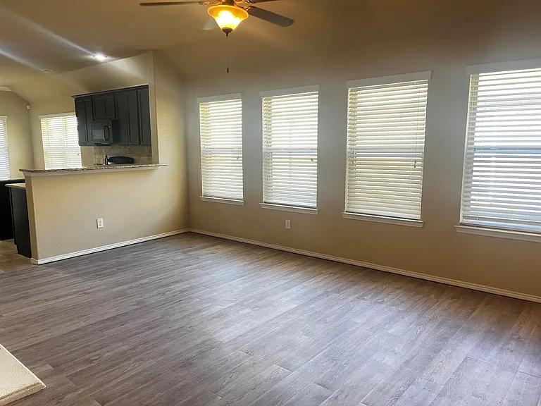 9108 Stewart St — Photo 4