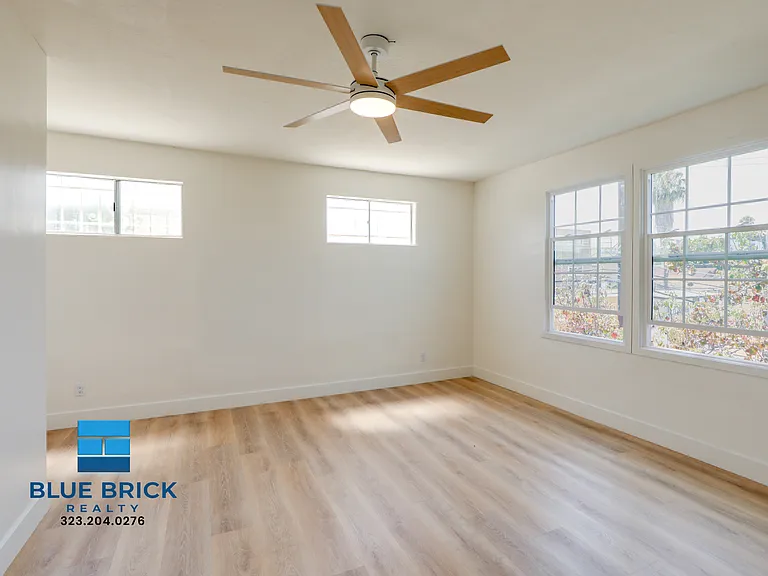 300 N Bonnie Brae St #302 — Photo 9