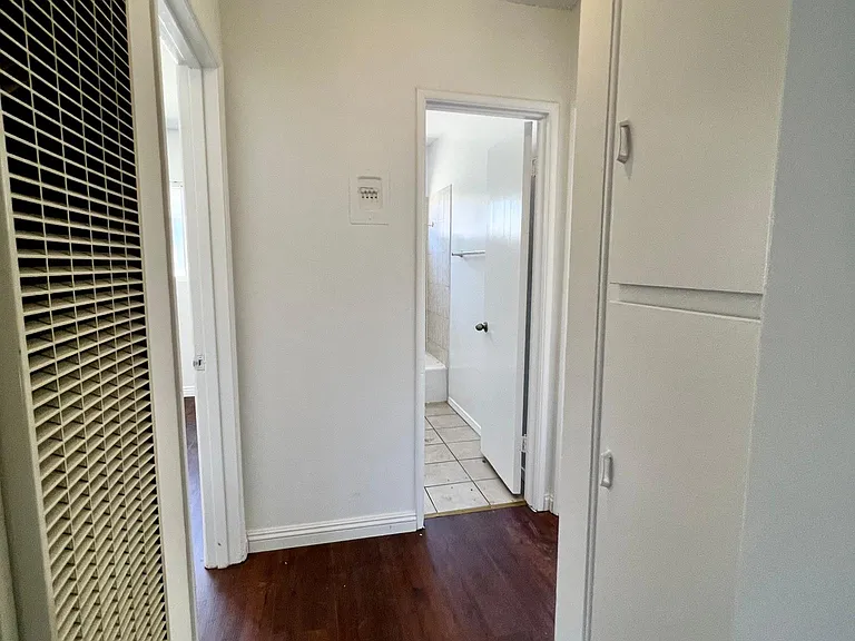 16112 Van Ness Ave #6 — Photo 8