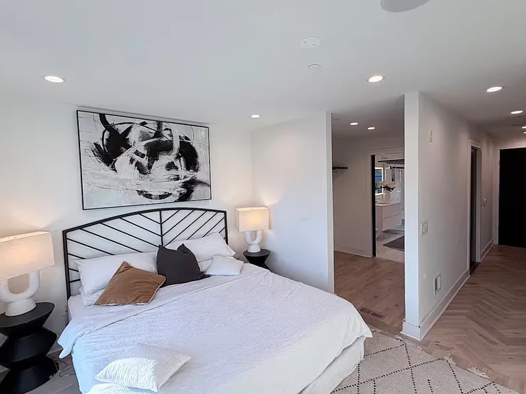 1311 R St NW #1 — Photo 14