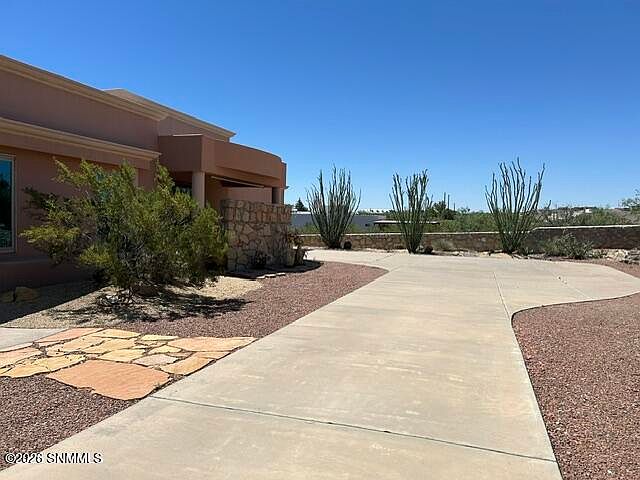 1st image of 5635 Spanish Pointe Rd