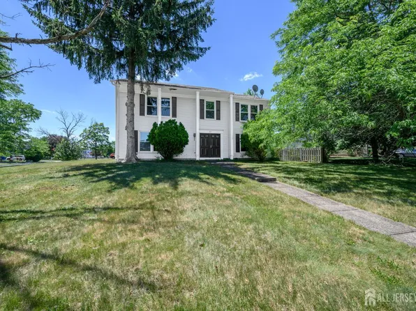 23 Gulick Ln, Plainsboro, NJ 08536