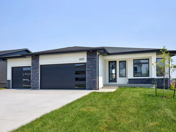 4649 179th St, Urbandale, IA 50323