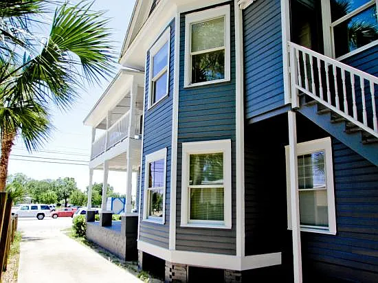 1004 W Garden St — Photo 4