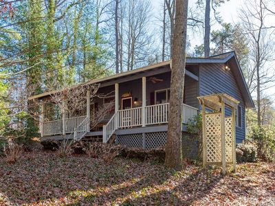 31 Salisbury Ave, Saluda, NC, 28773