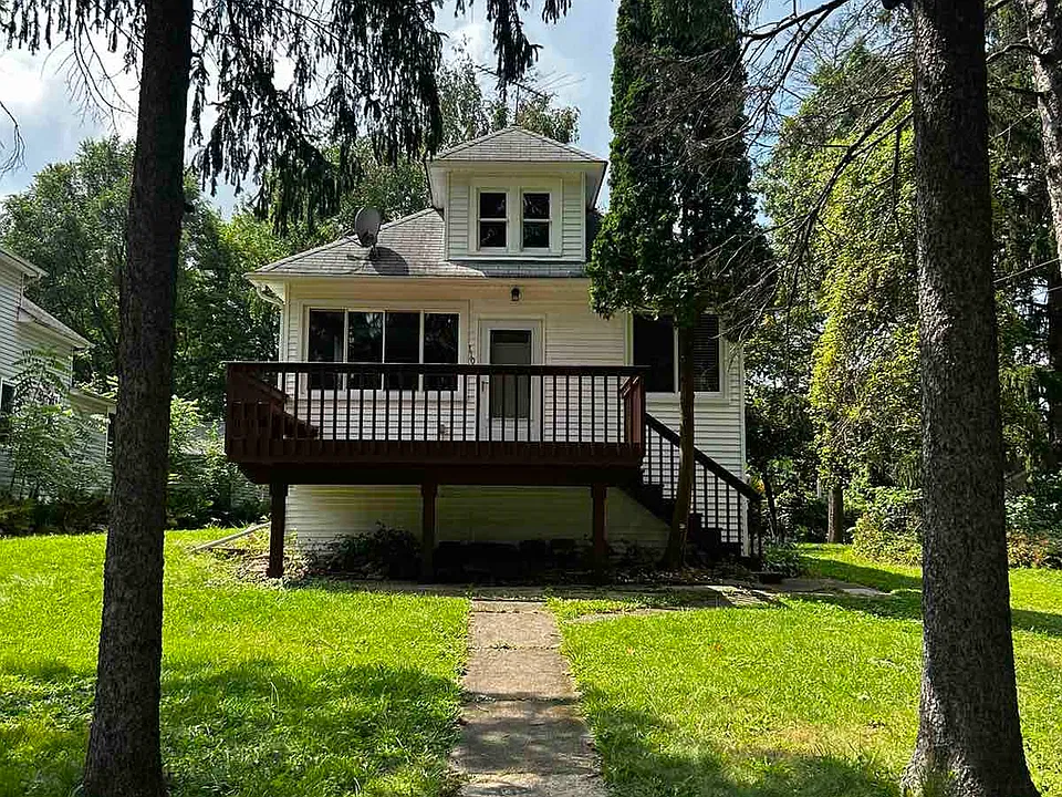 110 Harding Ave