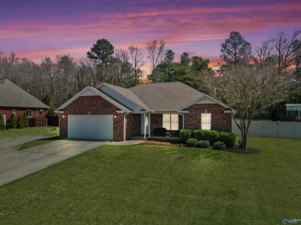 159 Kaylee Loop, Hartselle, AL 35640