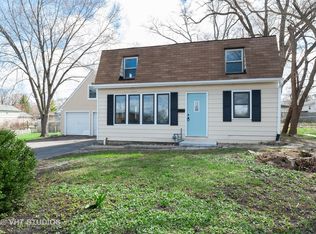 211 Greenwood Dr, Round Lake Park, IL