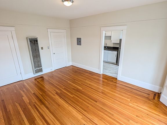 4th image of 405 24th Ave #6