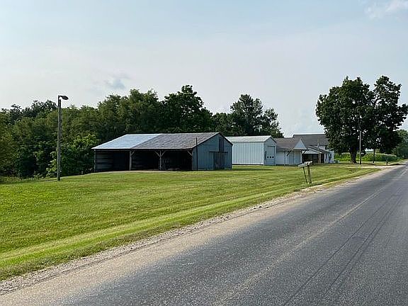 4th image of 1376 Knox Highway 15