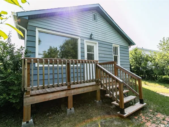 241 Manitoba AVENUE, Kerrobert, SK S0L 1R0
