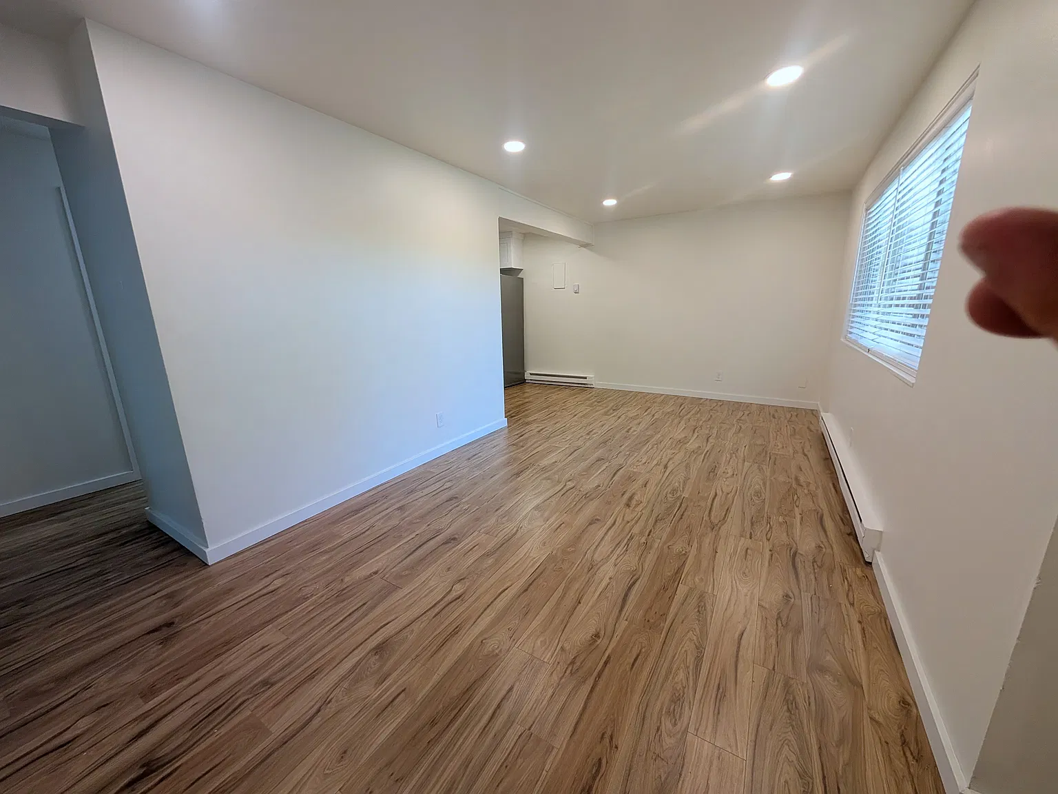 2 bed, 850 sqft, $2,395 — Photo 2