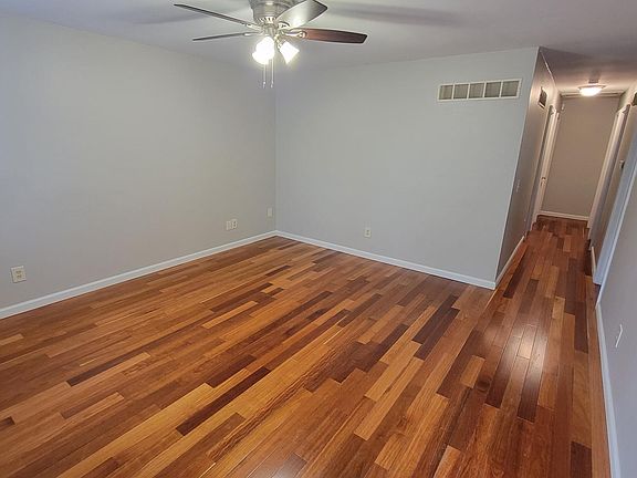 3rd image of 4366 W Fairfax Ct