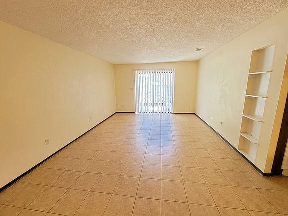 5th image of 1614 Green Briar Pkwy APT 3