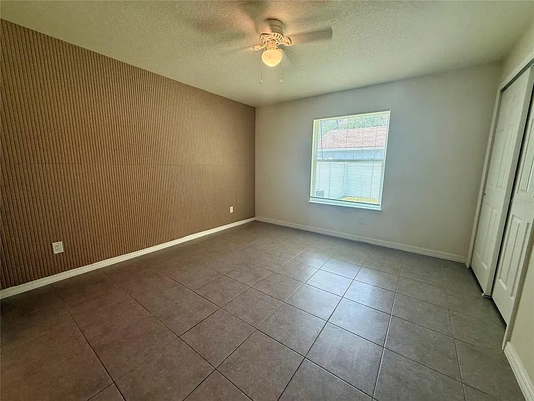 350 W Court St #A — Photo 7
