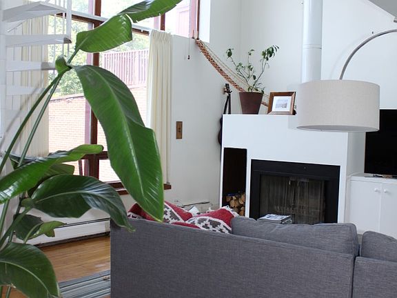 3rd image of 184 W Canton St #Penthouse 7