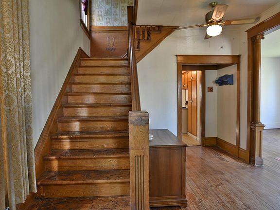 5th image of 307 14th Ave E