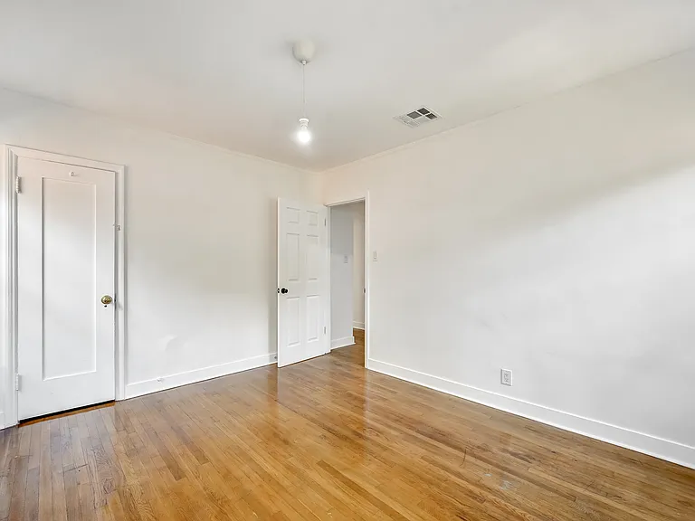815 N Curson Ave — Photo 38