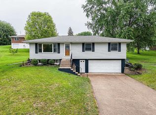 1626 Frederick St, Hazel Green, WI 53811