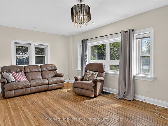 5th image of 1087 Water St