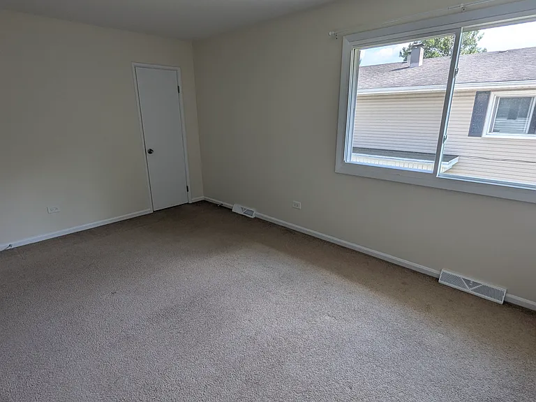 10S442 Echo Ln #3 — Photo 20