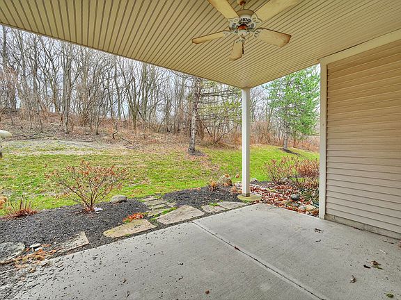 2nd image of 458 Pinnacle Way