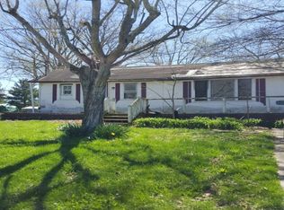 512 Speed Rd, Milltown, IN 47145