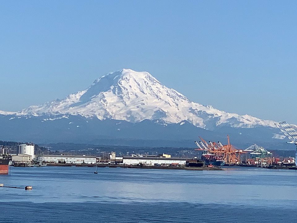 Sweeping views over Commencement Bay from Mt. Rainier to Pt. Ruston