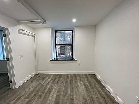 5th image of 522 W 136th St #Basement