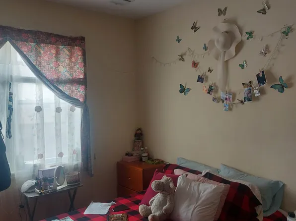 4704 Grand Avenue image 6 of 14