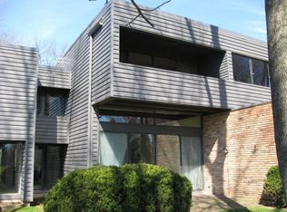 45 Blackbriar, Danville, IL 61832