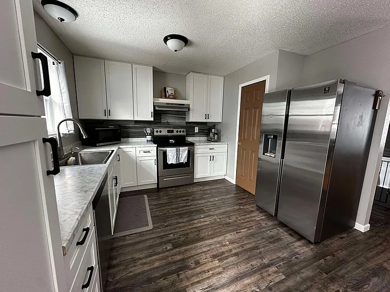 22615 Richmond Ln — Photo 5