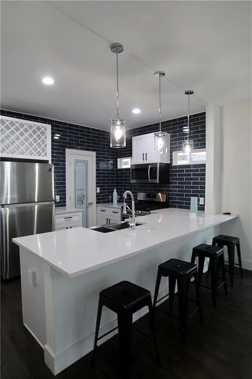 8 bed, 8.5 bath, 2096 sqft, $14,790 — Photo 1