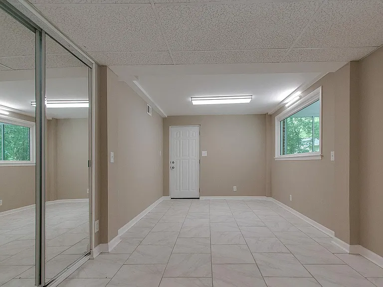 7949 Stallion Dr — Photo 20