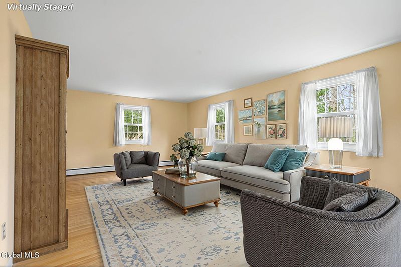 4th image of 19 Glenwood Drive