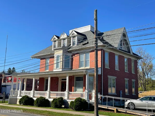 104 North St, Millheim, PA 16854