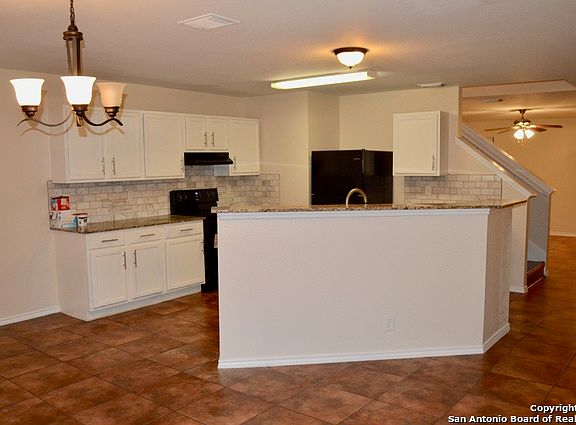 3rd image of 7706 Hedrick Farm