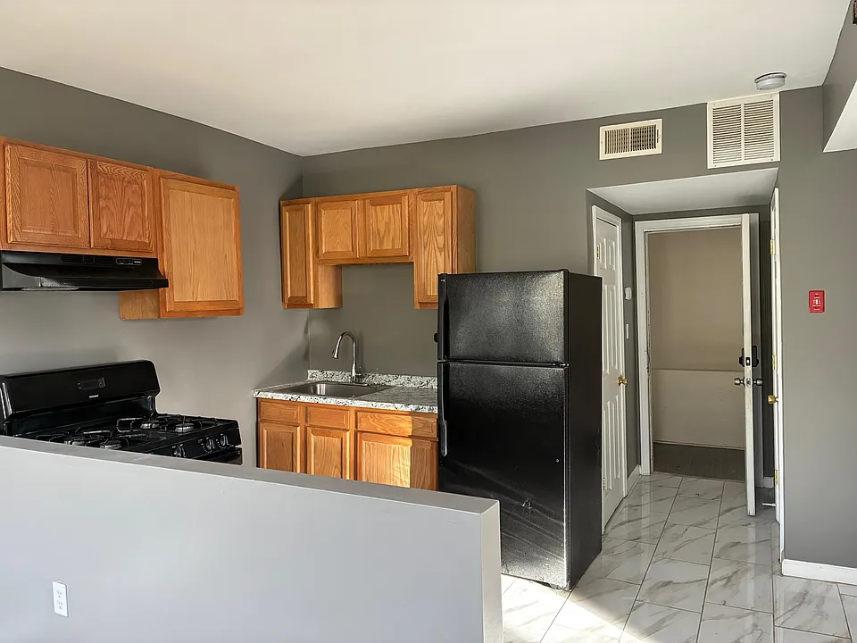 357 Pearl St #5A