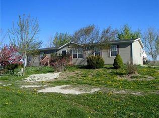 3943 Sand Creek Rd, Ottawa, KS 66067