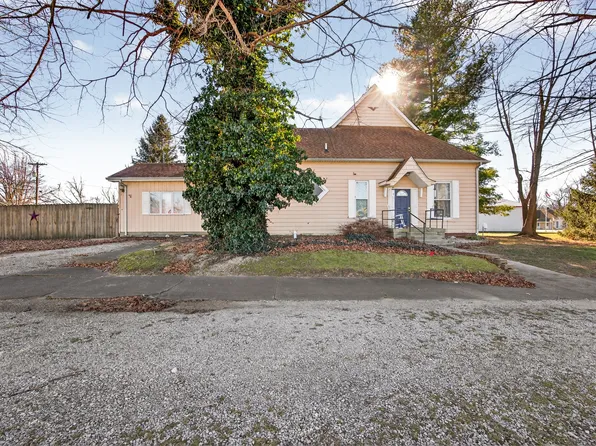 103 E College St, Sandborn, IN 47578