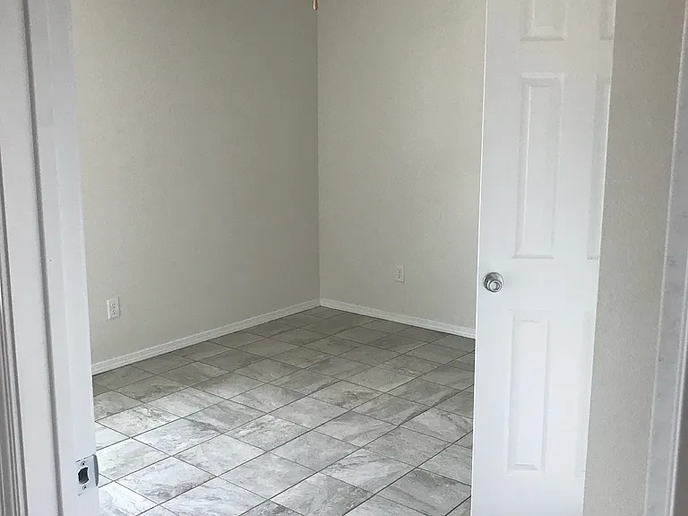 108 N Plum St #108A — Photo 6