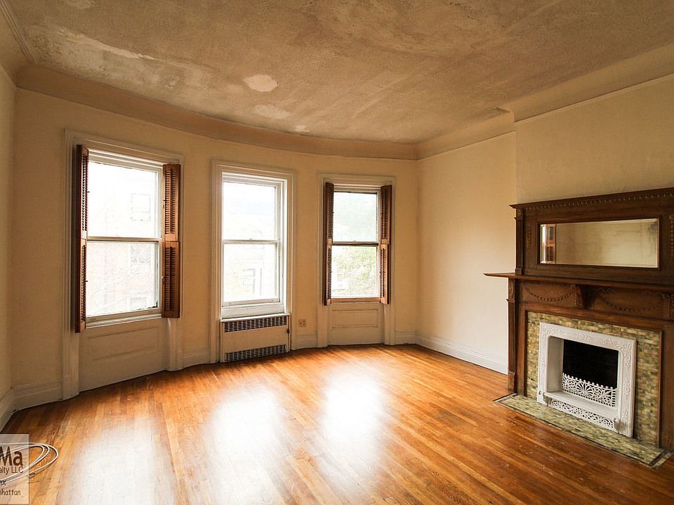 1st image of 34 Montgomery Pl APT 3A