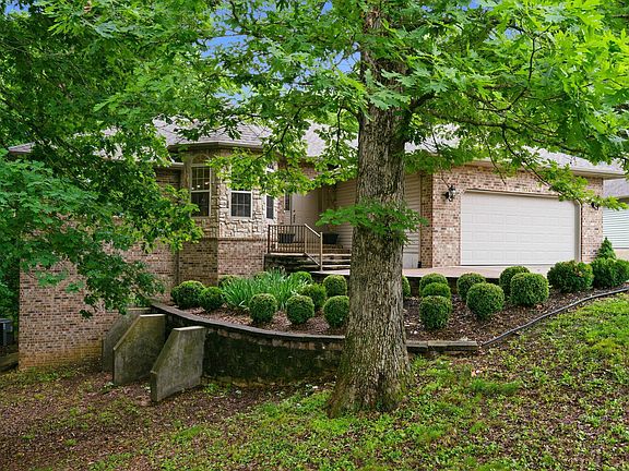 4th image of 902 S 14th Avenue