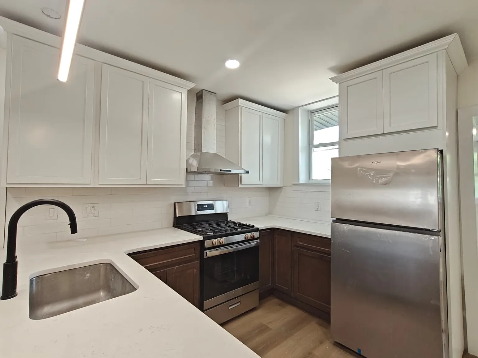 Luxury 4-Bedroom Home in Overbrook! — Photo 3