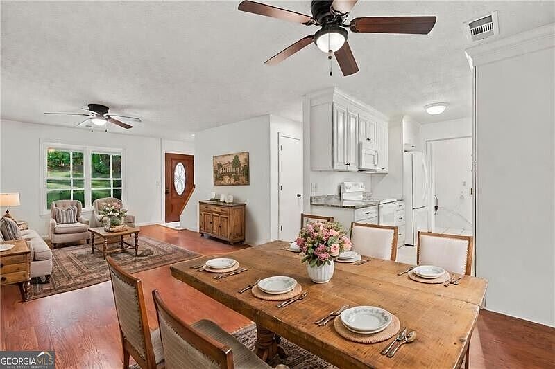 2nd image of 785 Shiloh Rd NW